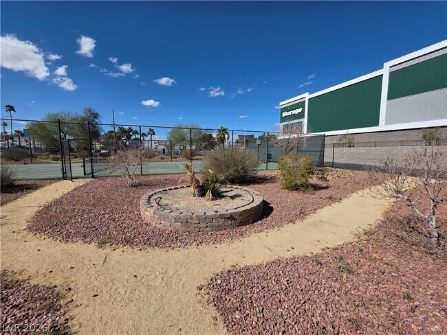 Building Photo - 3930 University Center Dr