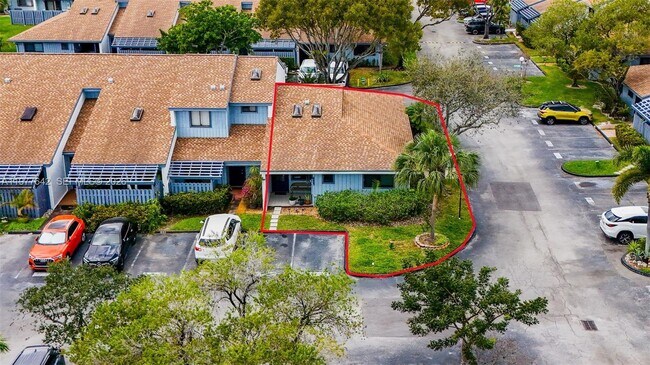 Building Photo - 1662 N 14th Terrace