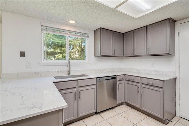 Building Photo - 12304 Tipperary Cove
