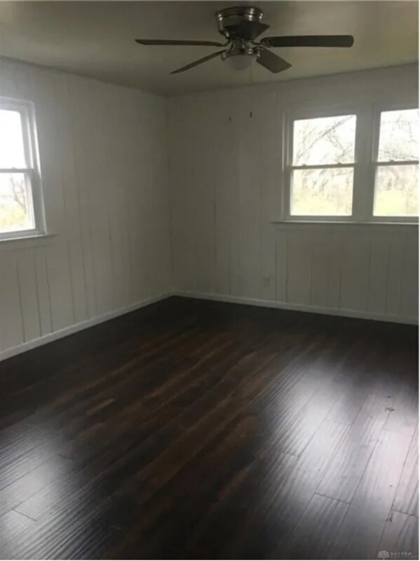 Building Photo - 144 W Fairview Ave