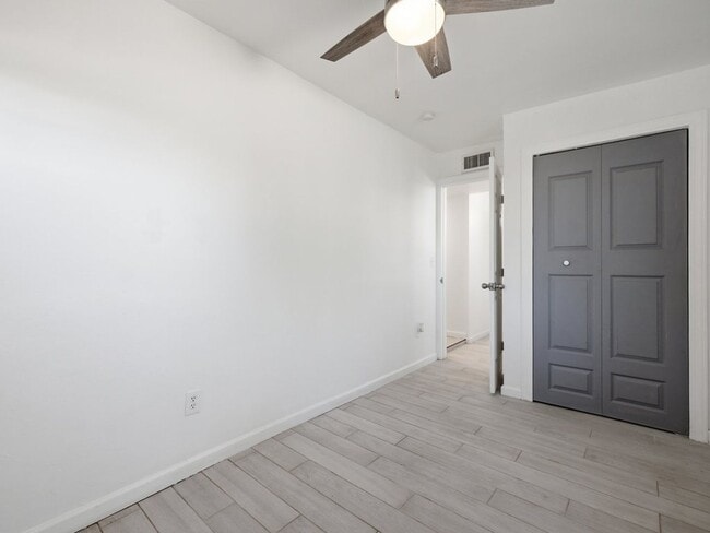 Building Photo - PRICE REDUCTION! – Cats and pets accepted!!