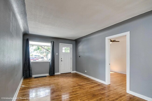 Building Photo - Historic Highlands Gem: Modern Comforts in a Sought-After Neighborhood!
