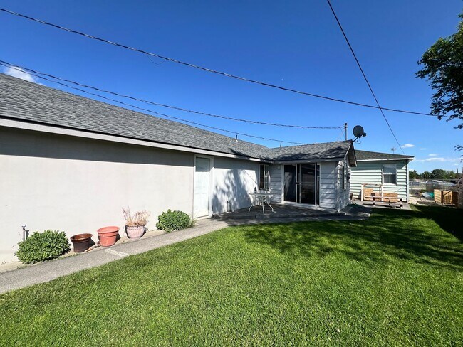 Primary Photo - 702 704 W Fourth Ave
