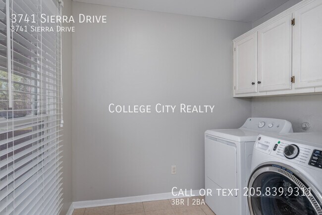 Building Photo - 3741 Sierra Dr