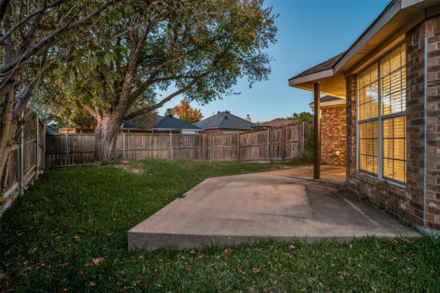 Building Photo - 10000 Queens Rd