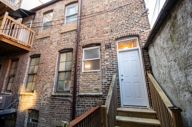 Primary Photo - 1040 W 18th St