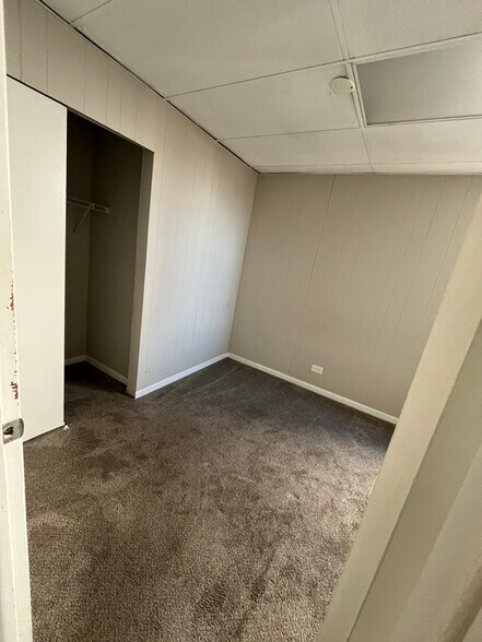 Building Photo - 917 N Cicero Ave