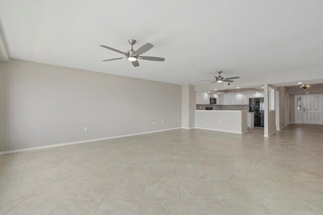 Building Photo - 1750 Jamaica Way