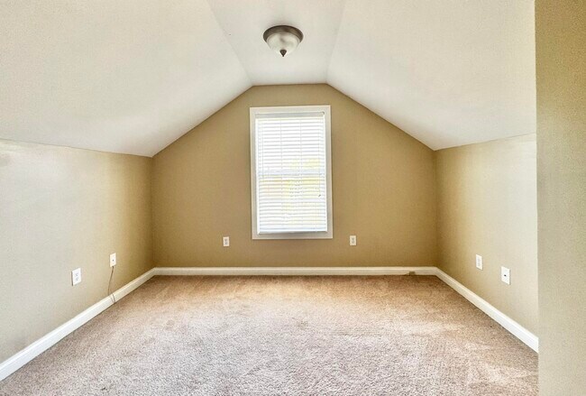 Building Photo - 3020 Blackford Pkwy