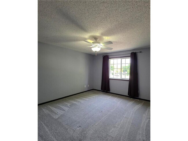 Building Photo - 17032 Eagleview Ln