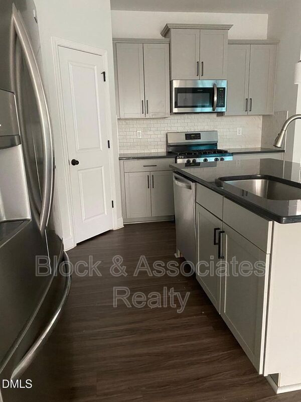 Building Photo - 1308 Compass Dr