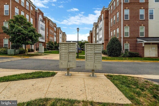 Building Photo - 42790 Lauder Terrace
