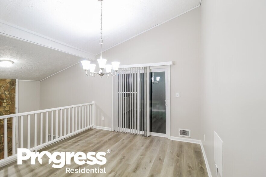 Building Photo - 6875 Fielder Ct