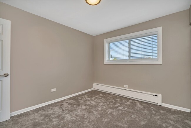 Building Photo - 24 N Parkside Ave