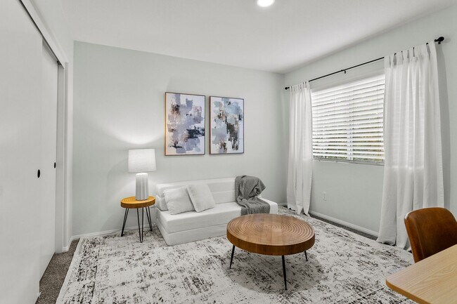 Building Photo - Stunning Aliso Viejo Pool Home 4 Bedroom