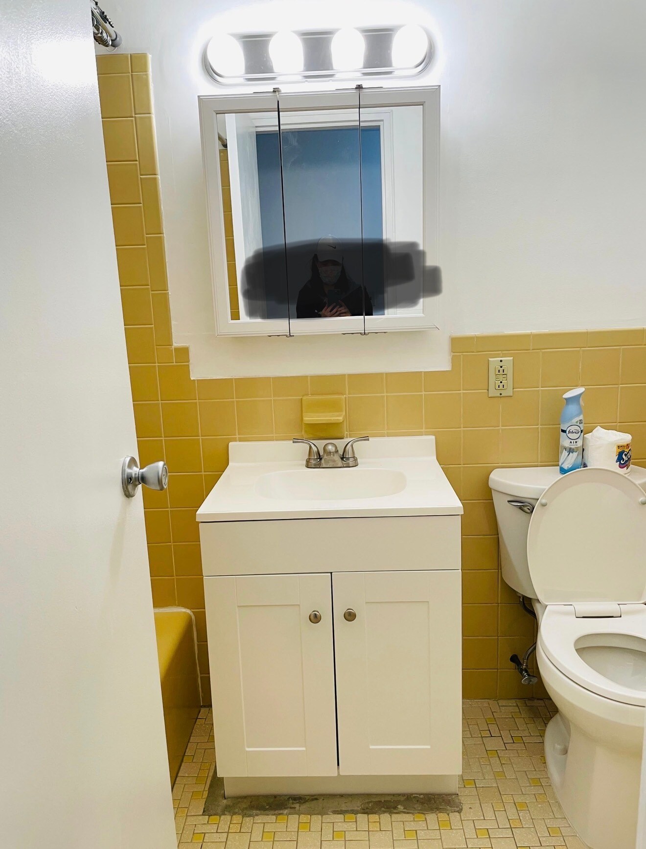 Building Photo - 550 Central Ave