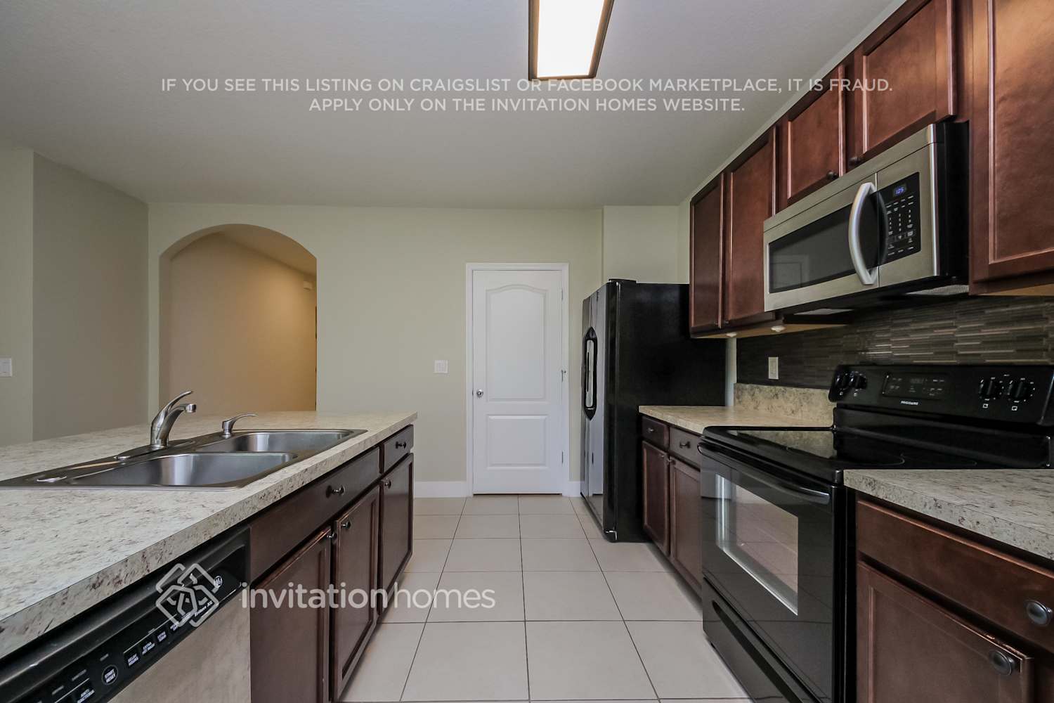 Building Photo - 3023 Sangria St