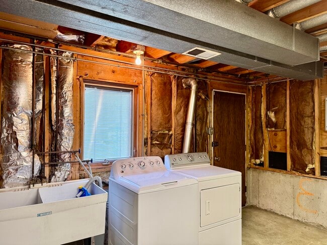 Building Photo - 8440 Anvil Pl