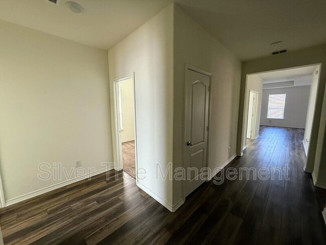 Building Photo - 117 Wild Onion Ln