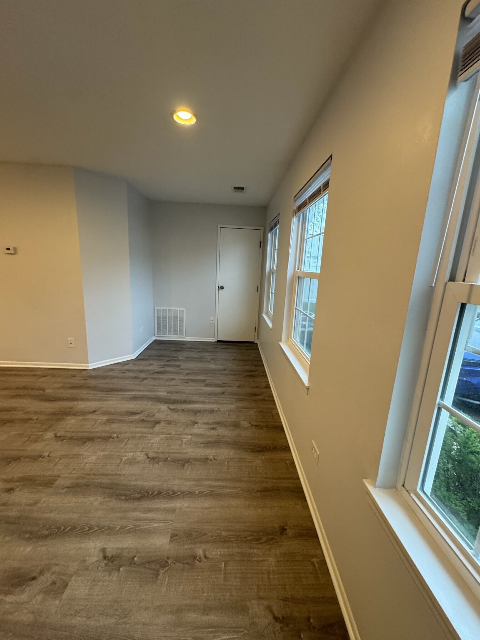 Building Photo - 1303 Wyndham Dr
