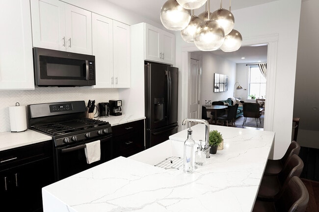 Kitchen - 10 S Curley St