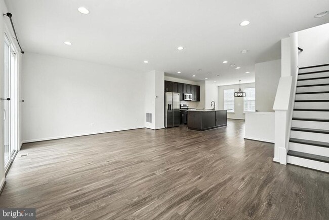 Building Photo - 8162 Agnes Ln