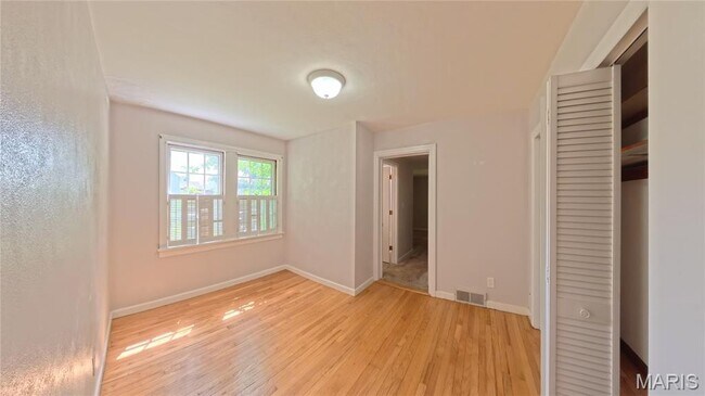 Building Photo - 207 Marilyn Dr