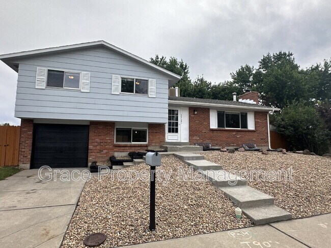 Building Photo - 9954 W Maryland Dr