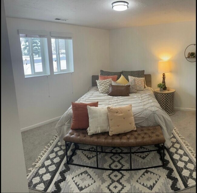 Building Photo - 1746 N 600 E