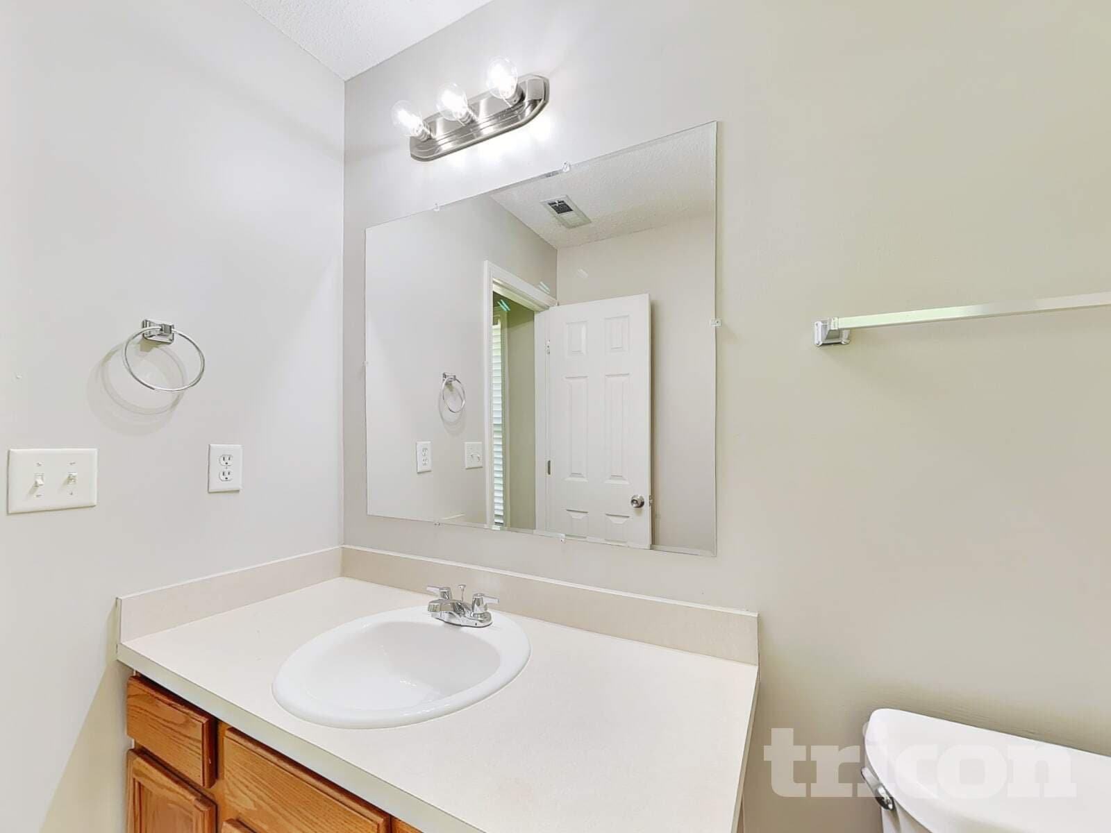 Building Photo - 73 Seagrave Ct