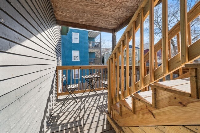 Building Photo - 783 Washington St