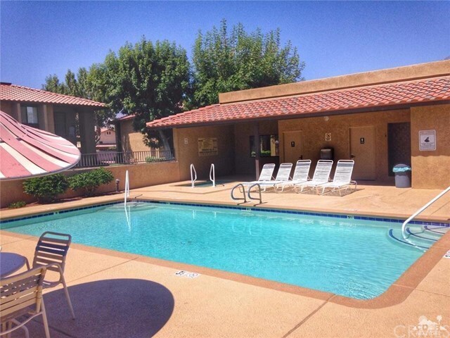 Building Photo - Beautiful Condo in the Gated Cathedral Springs Community
