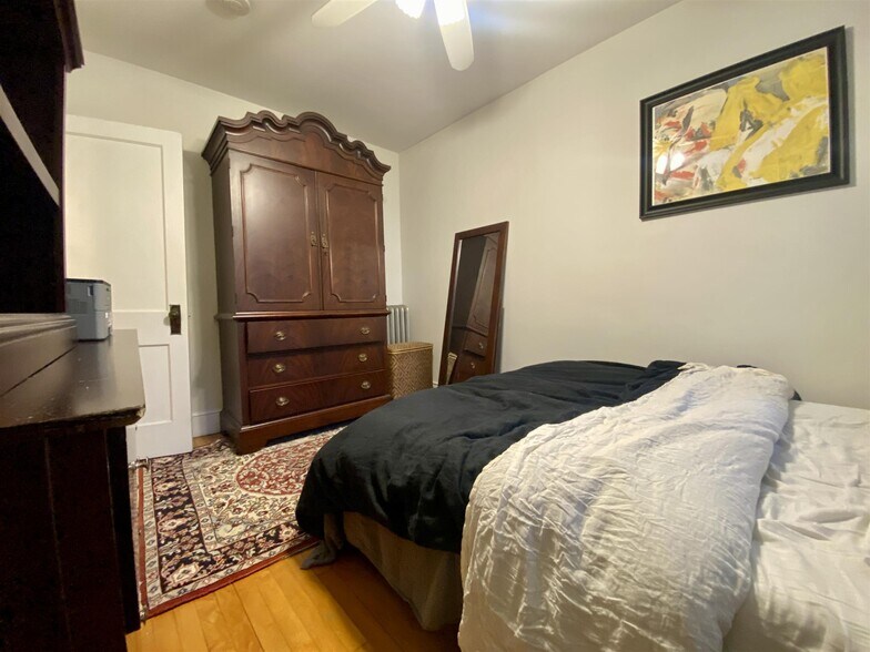 Building Photo - 335A Harvard St