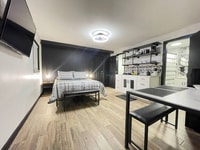 Building Photo - 1731 Grayson Dr