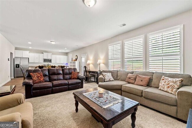 Building Photo - 180 Ascott Trace