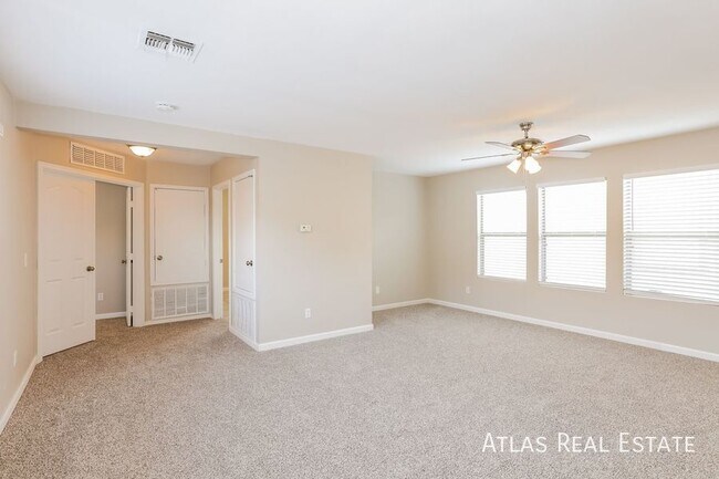 Building Photo - 11171 W Garfield St