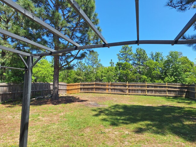 Building Photo - Wonderful Four Bedroom Home in Northeast C...