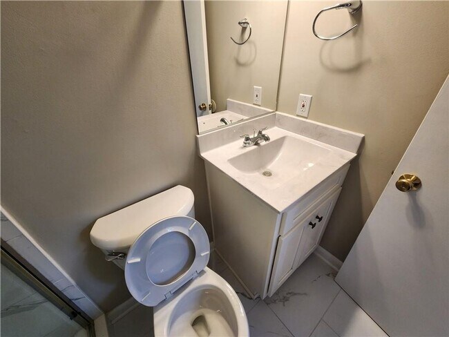Building Photo - 3 Bed Ranch Home -Chesterfield/Midlothian-...