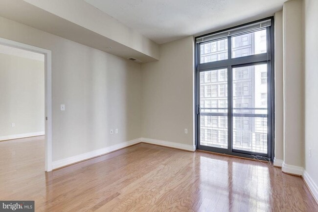 Building Photo - 2120 Vermont Ave NW