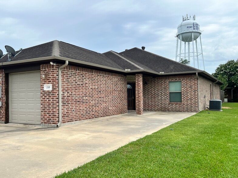 Front - 2321 Port Neches Ave