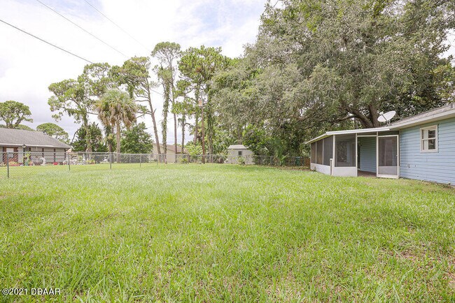 Building Photo - 1934 Evergreen Dr