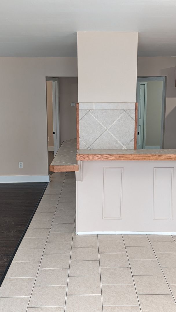 Building Photo - Spacious 2-Bedroom Home Available NOW!