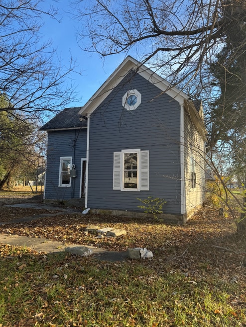 Building Photo - 502 S Broadway St
