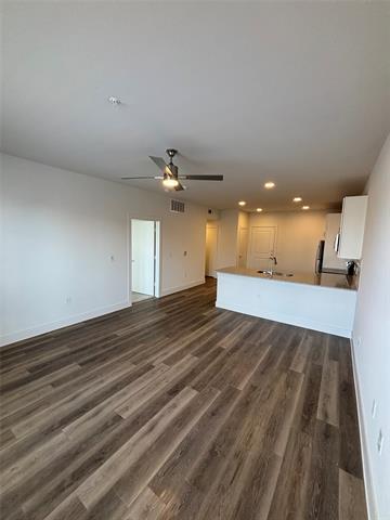 Building Photo - 300 N McDonald St