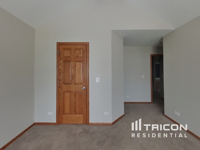 Building Photo - 593 Prairie Crossing Dr