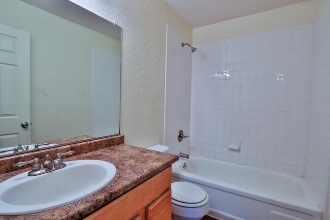 Building Photo - 1819 N 40th St