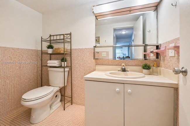 Building Photo - 1747 Rodman St