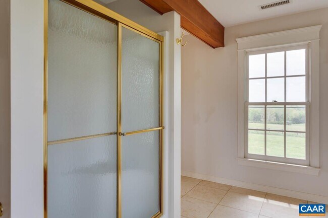 Building Photo - 1522 Oak Hill Ln