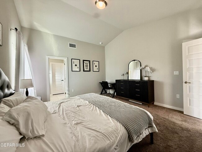 Building Photo - 11860 Ernest Rd