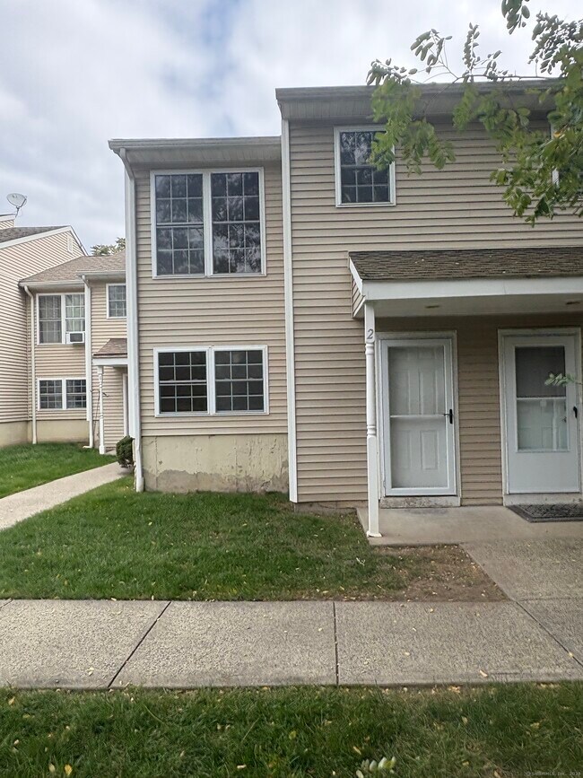 Primary Photo - 92 Hamden Ave
